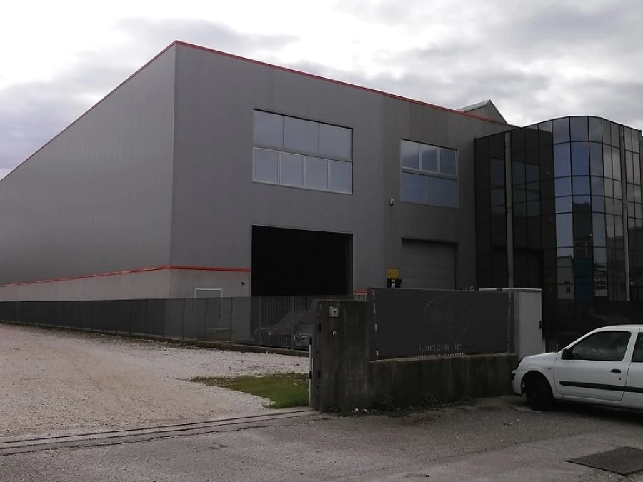 Capannone Industriale ad Anima Piena